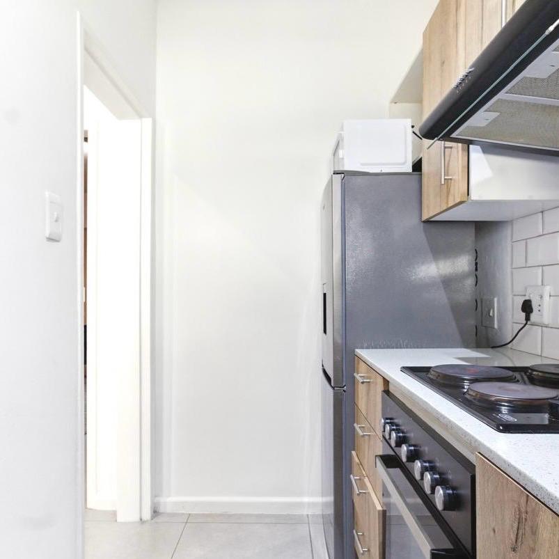 1 Bedroom Property for Sale in Sea Point Western Cape